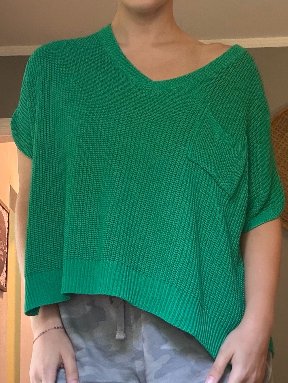 eesome Emerald Green V-Neck Knit Top
